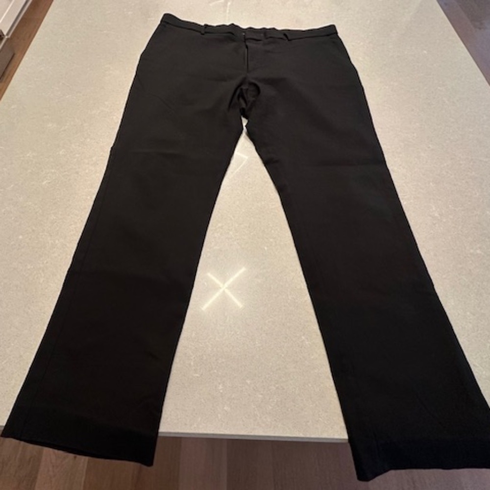 Tommy Hilfiger Modern Fit Casual Pants Black 40x30 (Barely worn)